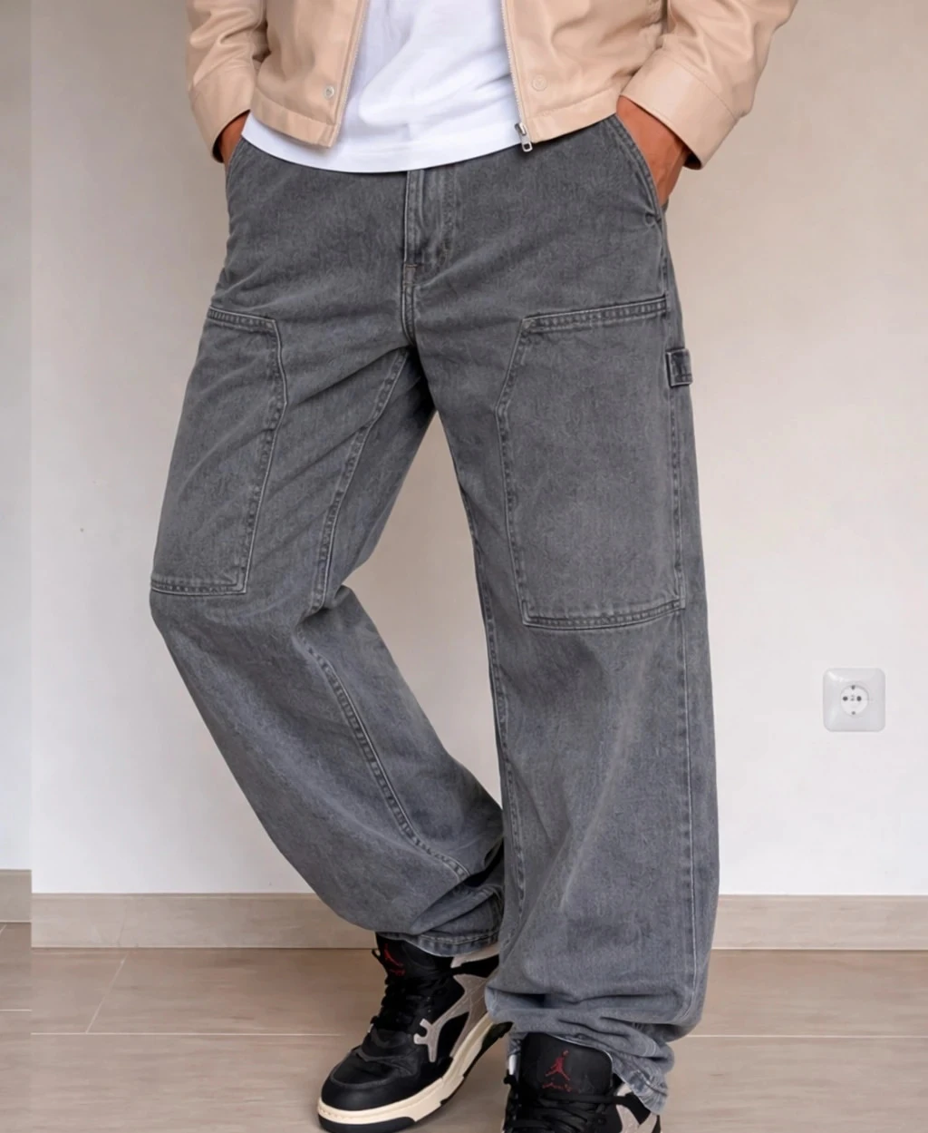 Jean cargo gris ZARA – coupe tendance